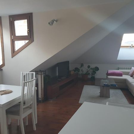 Atico Cine Colon Apartment Ribadeo Bagian luar foto