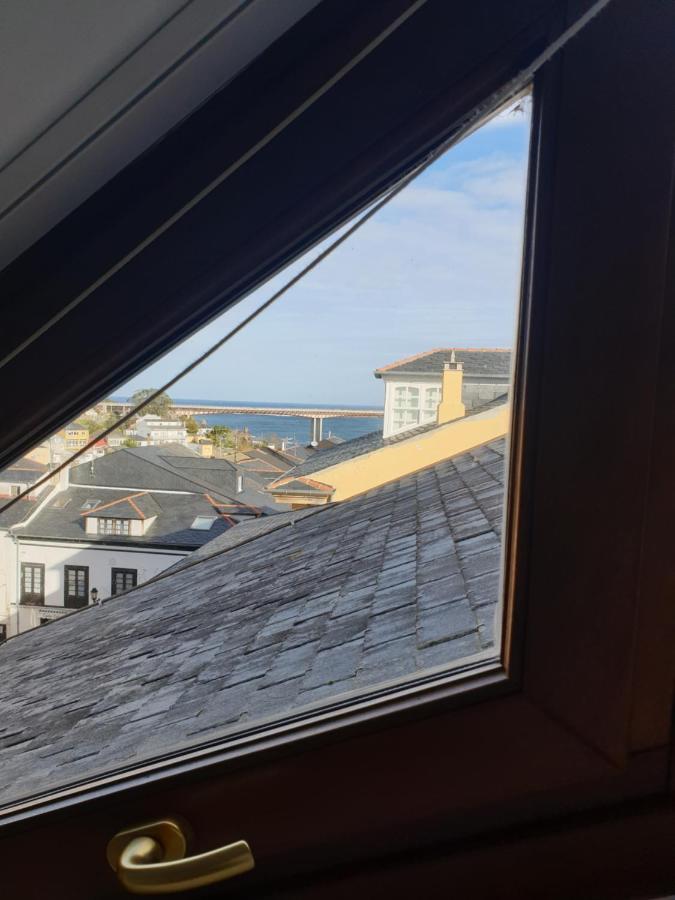 Atico Cine Colon Apartment Ribadeo Bagian luar foto
