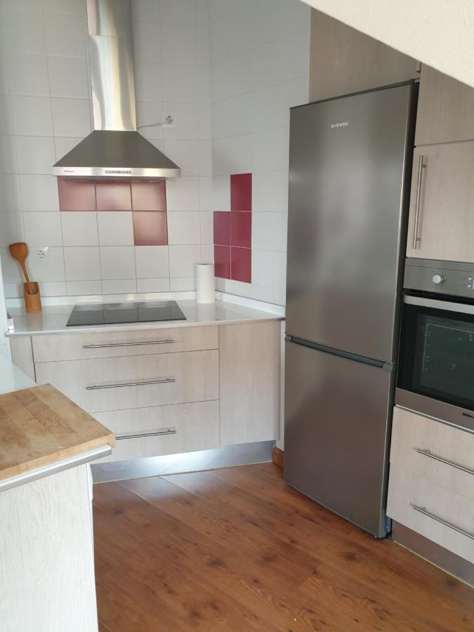Atico Cine Colon Apartment Ribadeo Bagian luar foto